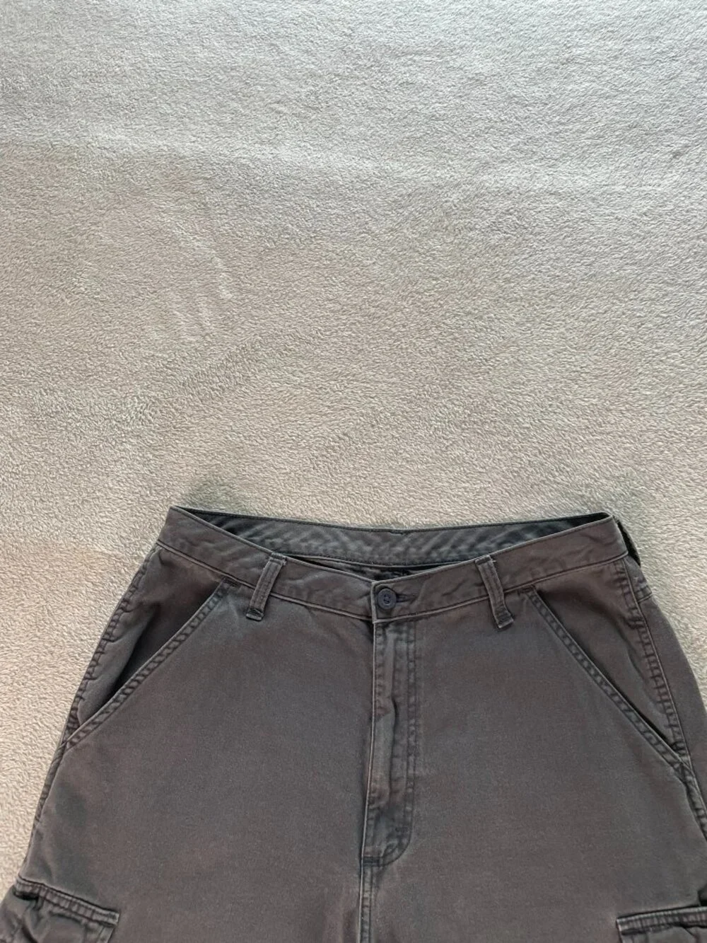 Wrangler Authentic Issue Men's 32 Gray Cargo Shorts Y2K Utility Workwear